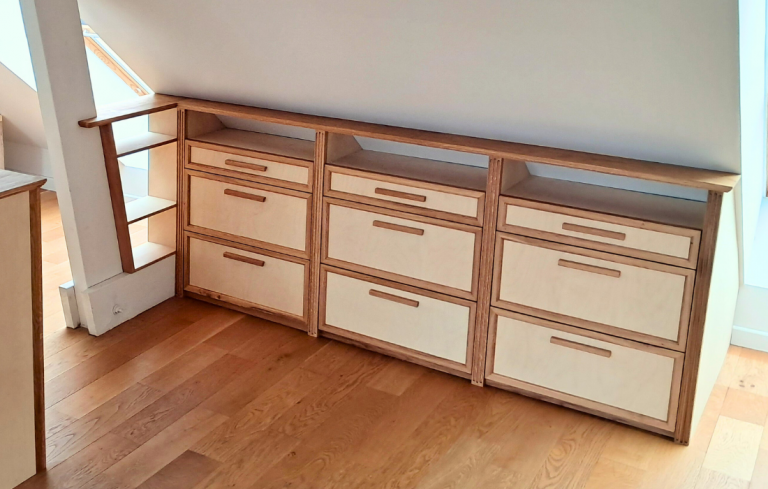 Agencement de salon sous rampants